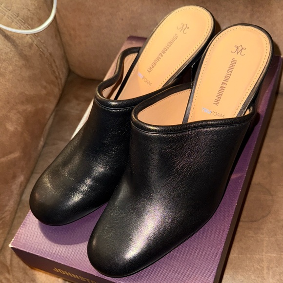 Women’s Johnston & Murphy Charlotte Black Leather Mules - Picture 5 of 10